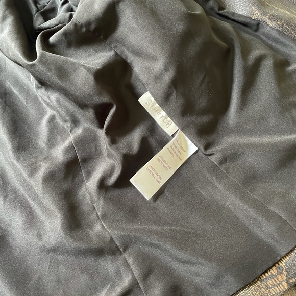 Bomber jacket. Brown and black. Rayon and polyester blend. Fitted. - Picture 6 of 10